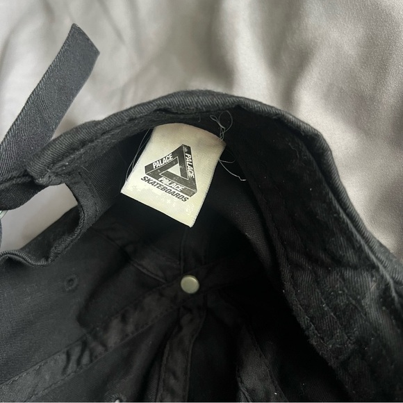 Palace P Hat 6 Panel Black Hat Authentic - Picture 4 of 5